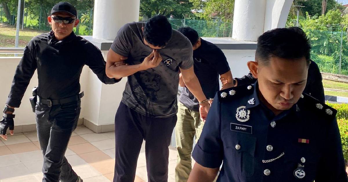 Two Malaysian Soldiers Charged with Smuggling Myanmar Migrants Across Border