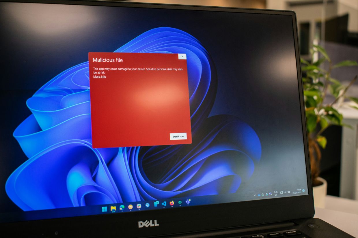 MyCert Alerts Public to WhatsApp Malware Campaign Targeting Windows Users with Fake Documents
