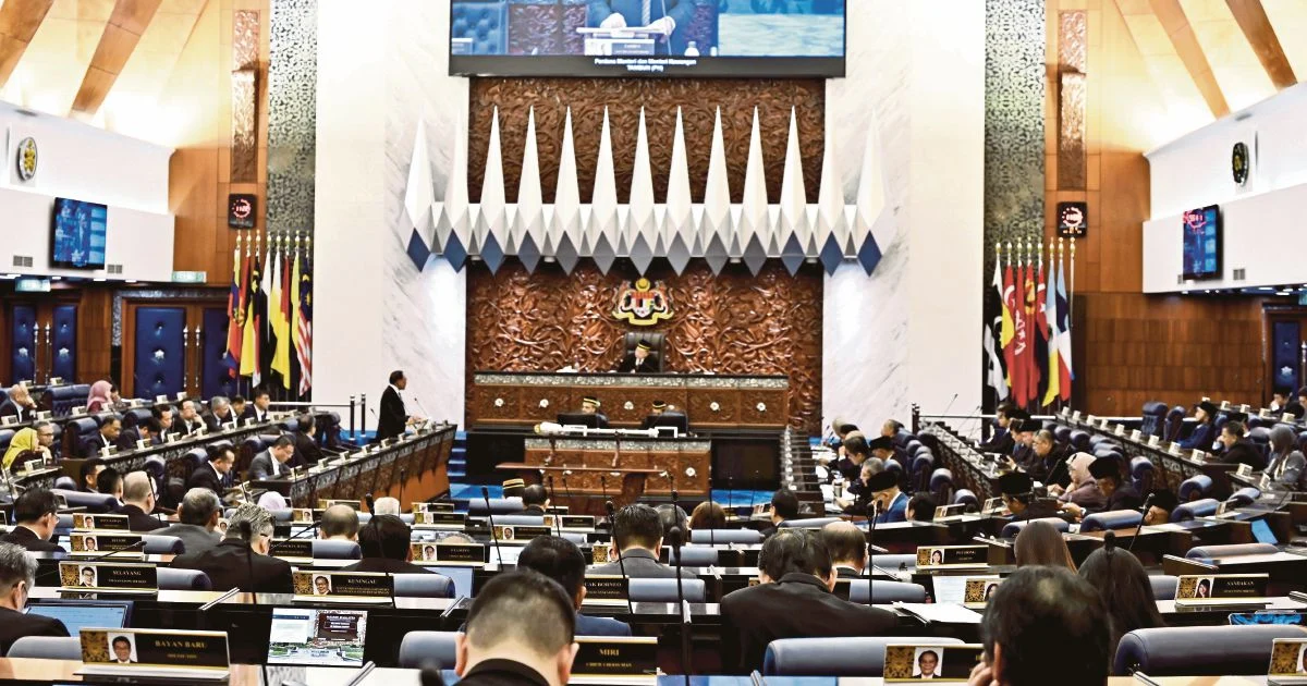 Dewan Rakyat Erupts as Takiyuddin and Government MP Clash Over PAS-Bersatu Tensions