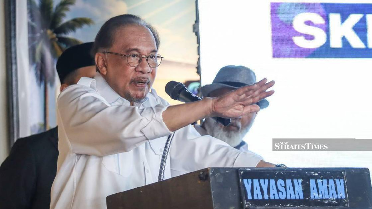 Anwar Defends Firm Stance on Protecting Public Finances Against Critics