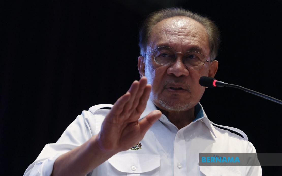 Anwar Calls On Political Parties To Keep Royal Institutions Out Of Election Disputes