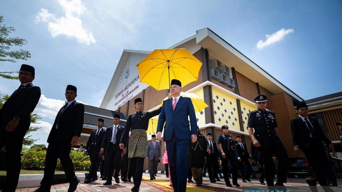 Sultan Nazrin Inaugurates Manjung's RM12.7 Million Merdeka Hall