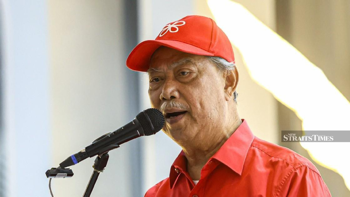 Muhyiddin Breaks Silence on Bersatu Leadership Crisis, Accuses Hamzah of Ouster Plot