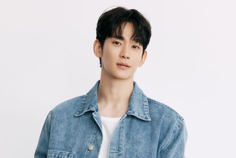 Kim Soo-hyun Resurfaces with Bench Campaign After Year Away From Public Eye