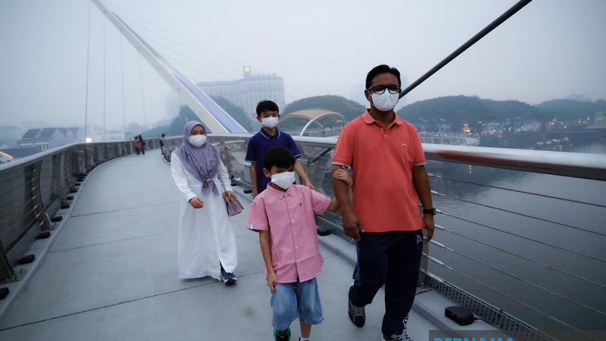 Health Experts Warn Malaysians to Monitor Air Quality and Take Precautions During Haze