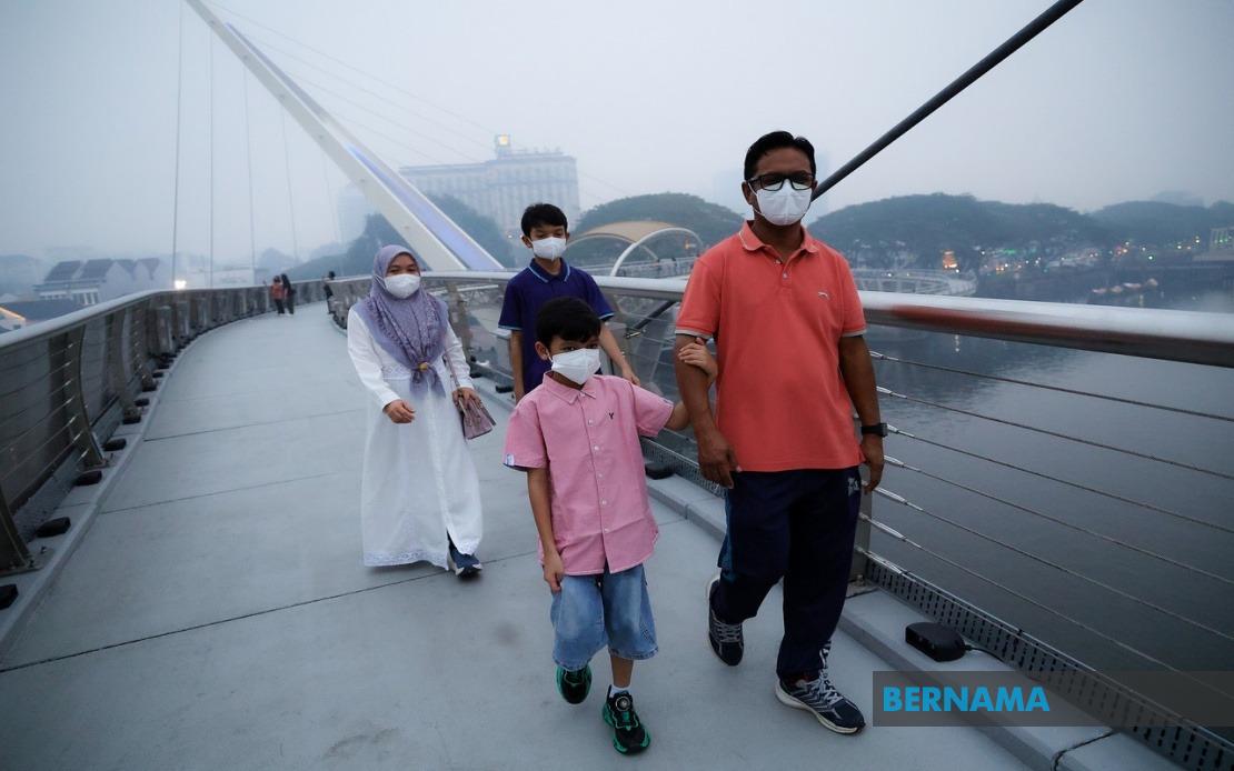 Health Experts Warn Malaysians to Monitor Air Quality and Take Precautions During Haze