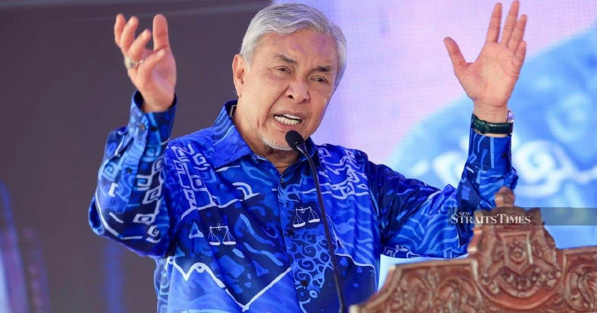 Zahid Cautions Johor Voters Against Electoral Missteps Ahead of State Election