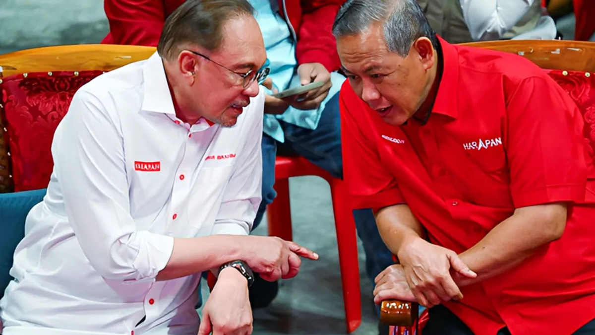 Anwar Backs Aminuddin as Mentor for Next Generation, Citing Grace in Electoral Loss