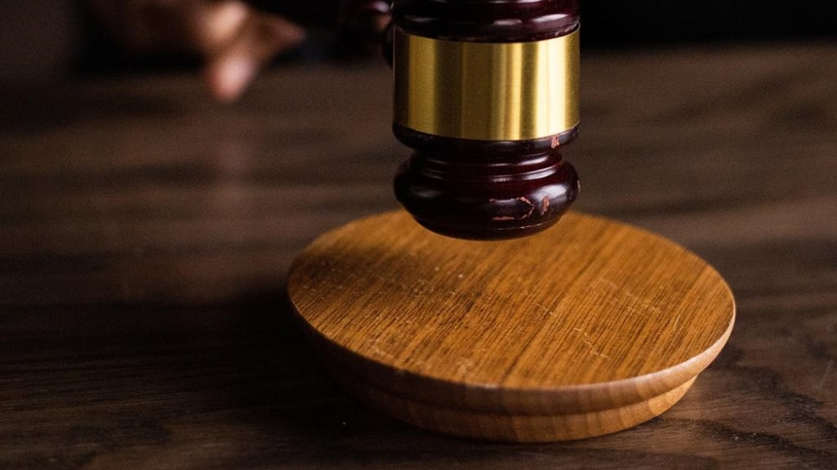 Ex-Ride-Hailing Driver Faces Multiple Charges in Klang Court for Armed Robbery and Fraud