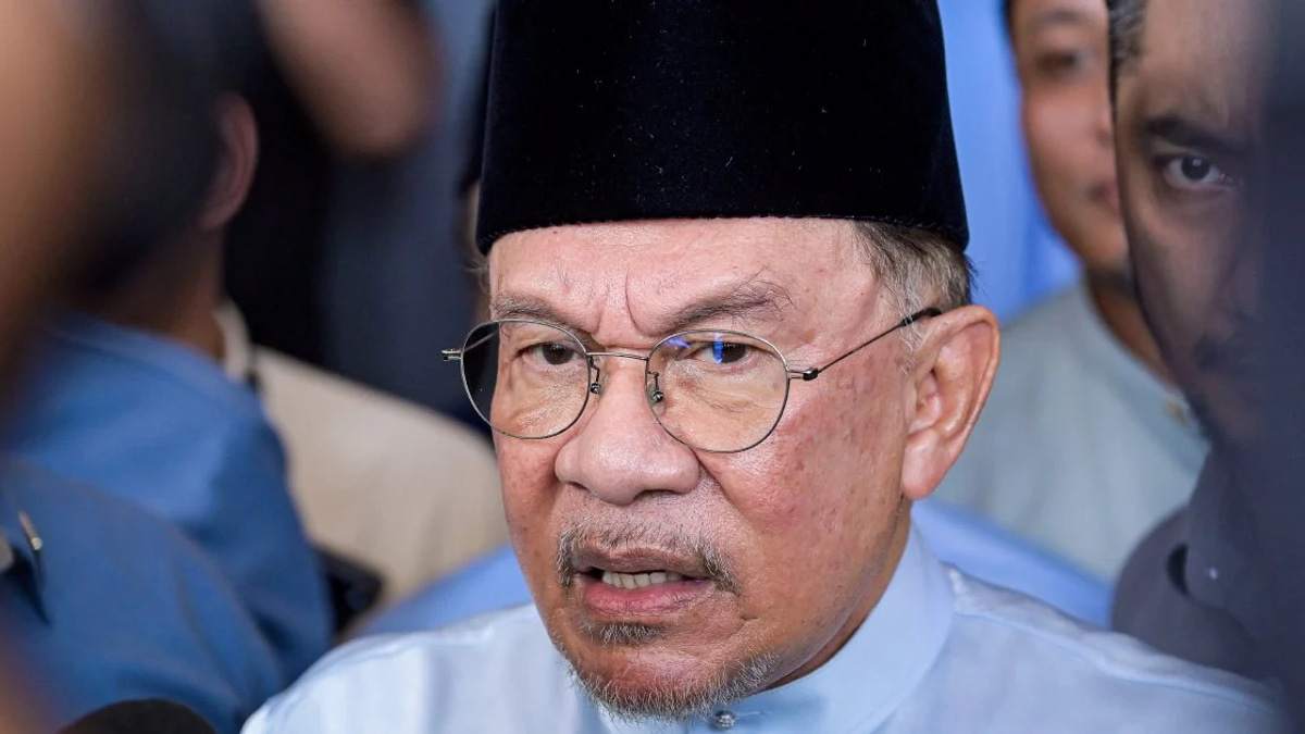 Anwar Denies Blocking Onn Hafiz from Felda Event as Row Over Political Access Deepens