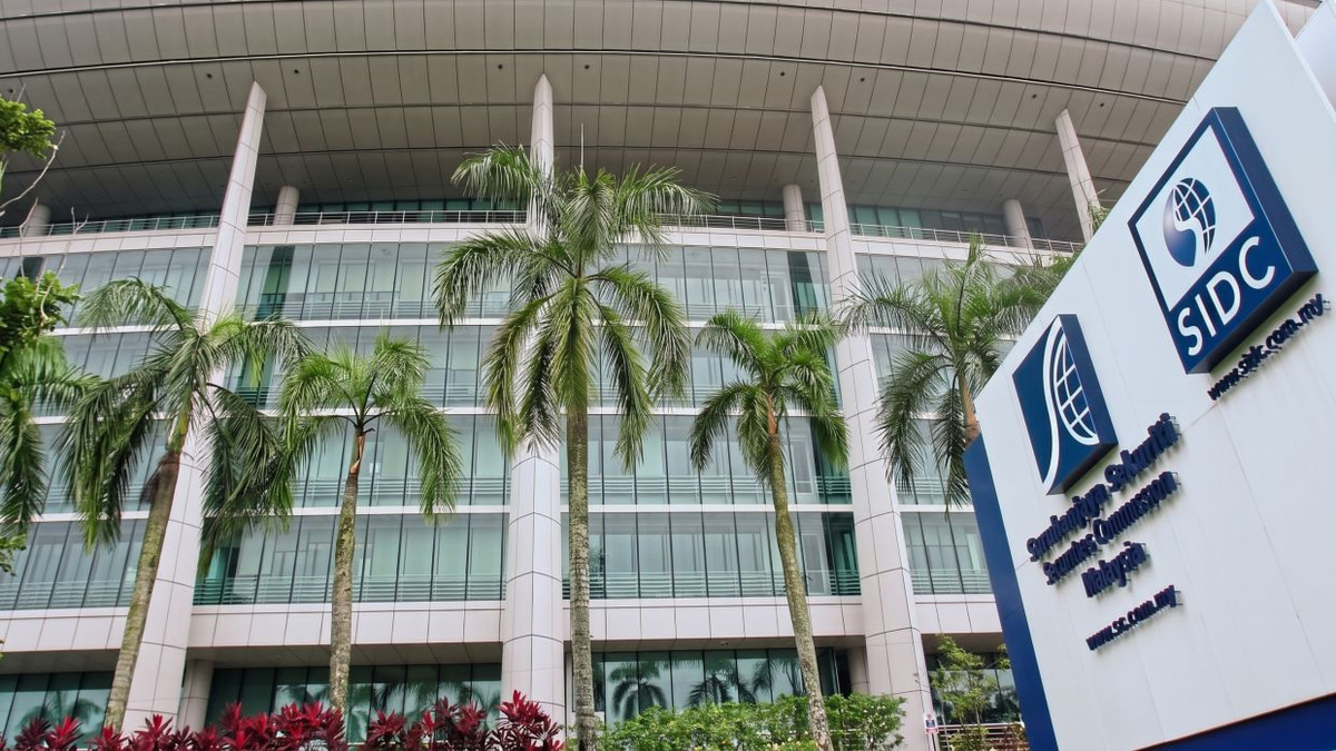 Three Brothers Face Charges for Operating Unlicensed Securities Dealing Business