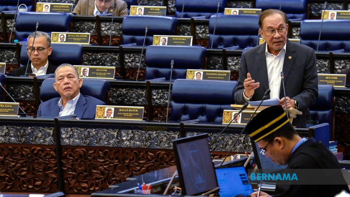 Federal Allocations Driven by Development Needs, Not Tax Returns, Says PM Anwar