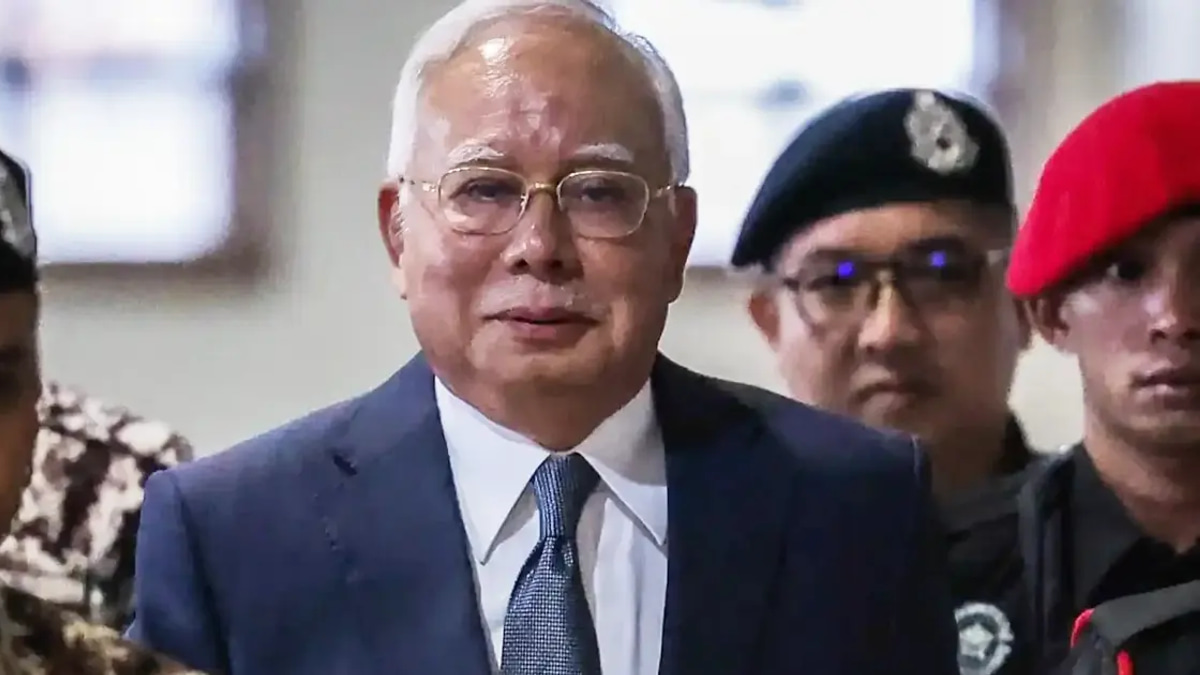 DAP Challenges MCA Over Najib Pardon Position As Umno Pressure Mounts