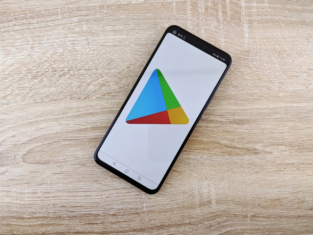 Google Backs Down on App Store Plan, Will Allow Rival Marketplaces Within Play Store