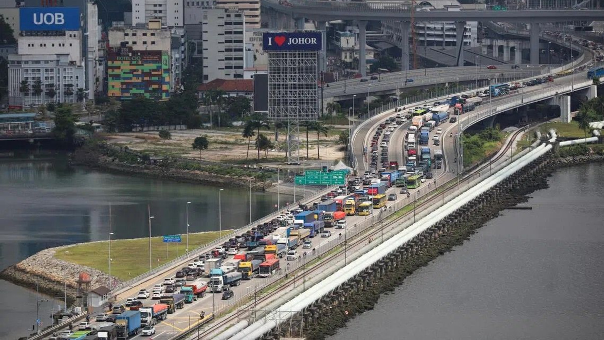 Singaporean authorities brace for congestion surge at Malaysia border during National Day weekend