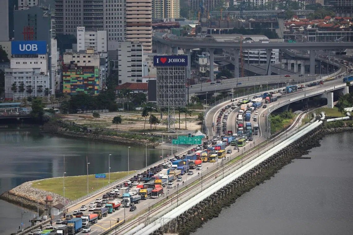 Singaporean authorities brace for congestion surge at Malaysia border during National Day weekend