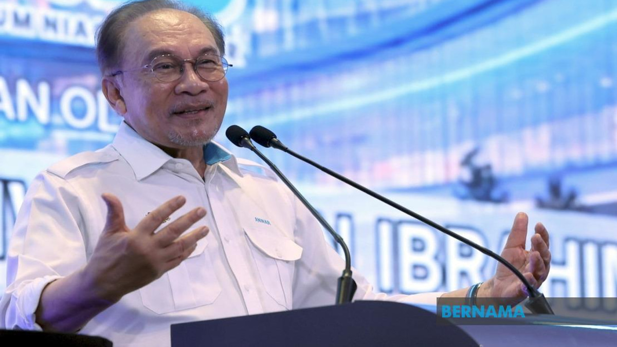 Mentorship Over Mandates: Anwar Pushes Private Sector to Lead Bumiputera Entrepreneur Development