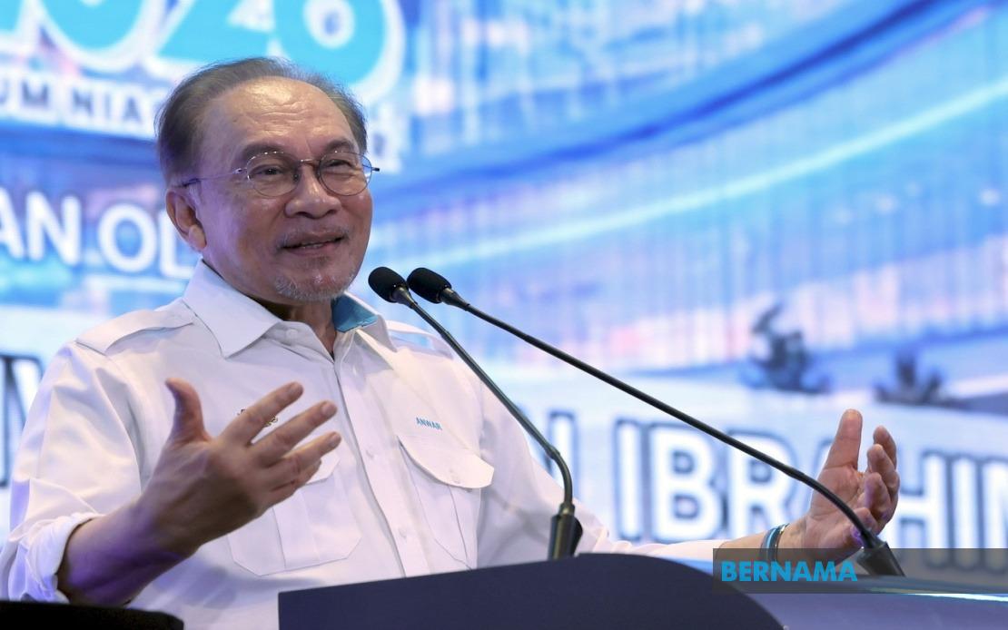 Mentorship Over Mandates: Anwar Pushes Private Sector to Lead Bumiputera Entrepreneur Development