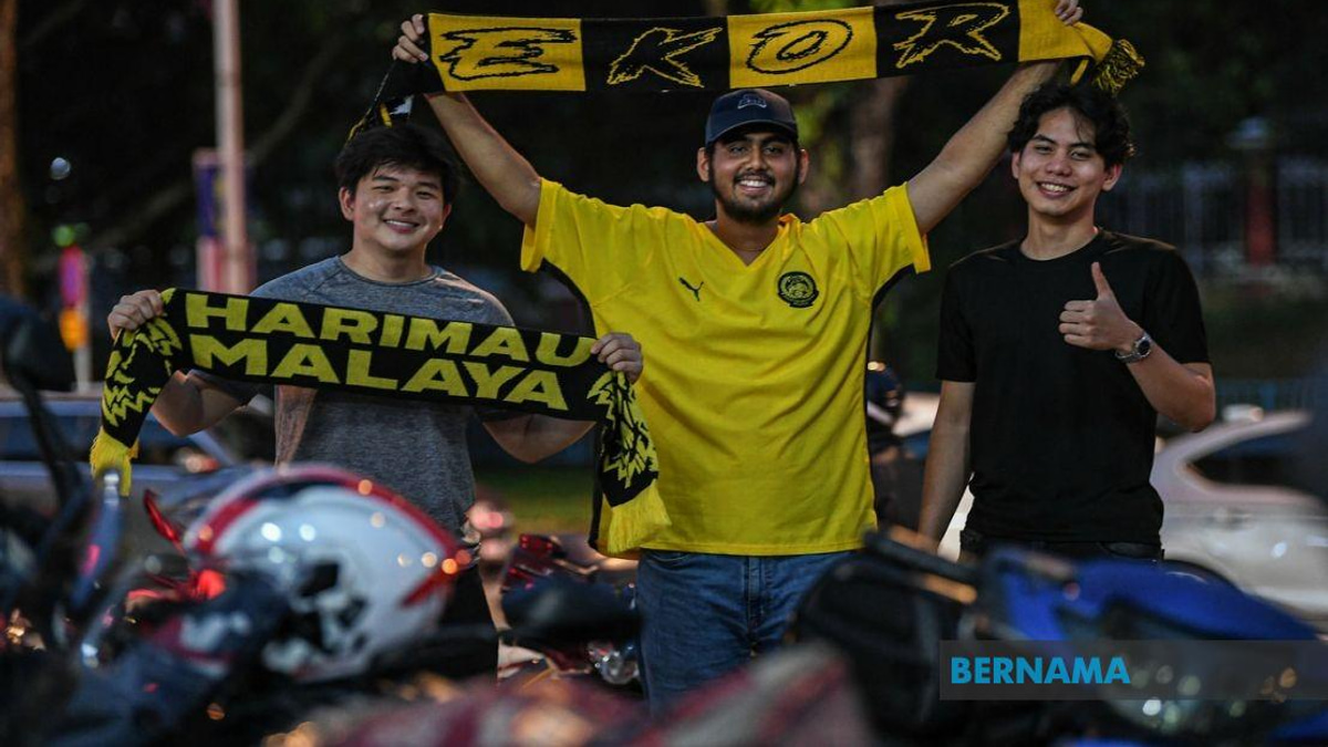 Malaysian Football Fans Defy Ultras Malaya Boycott, Stand By Harimau Malaya