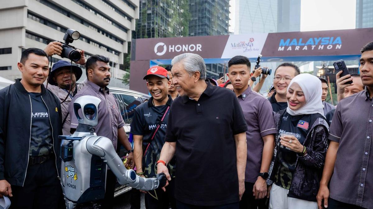 HONOR's humanoid robots make Southeast Asian debut at Malaysia Marathon 2026