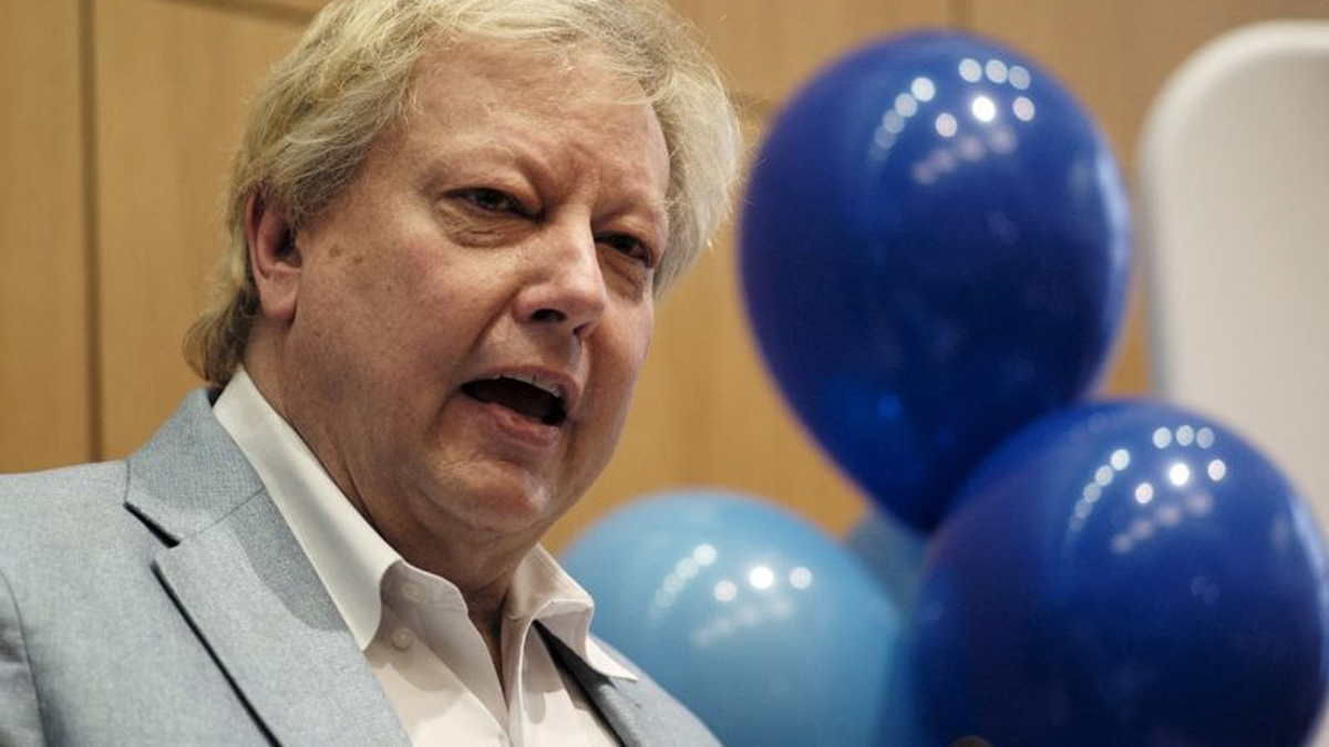 WiseTech Co-founder Richard White Steps Down Amid Controversy
