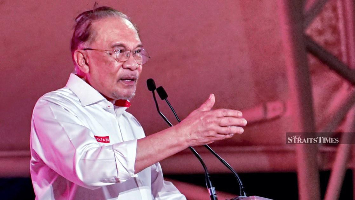 Malaysia's 5.8% Growth Signals Economic Strength, But Anwar Warns Reform Momentum Must Not Slip