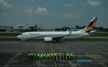 DPM Fadillah Welcomes AirBorneo's Historic First Flight at KLIA