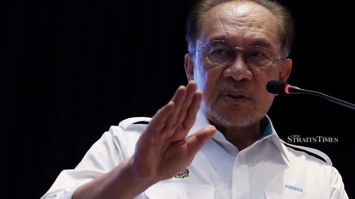 Civil Service Excellence Key to Malaysia's Global Competitiveness Gains, Says Anwar