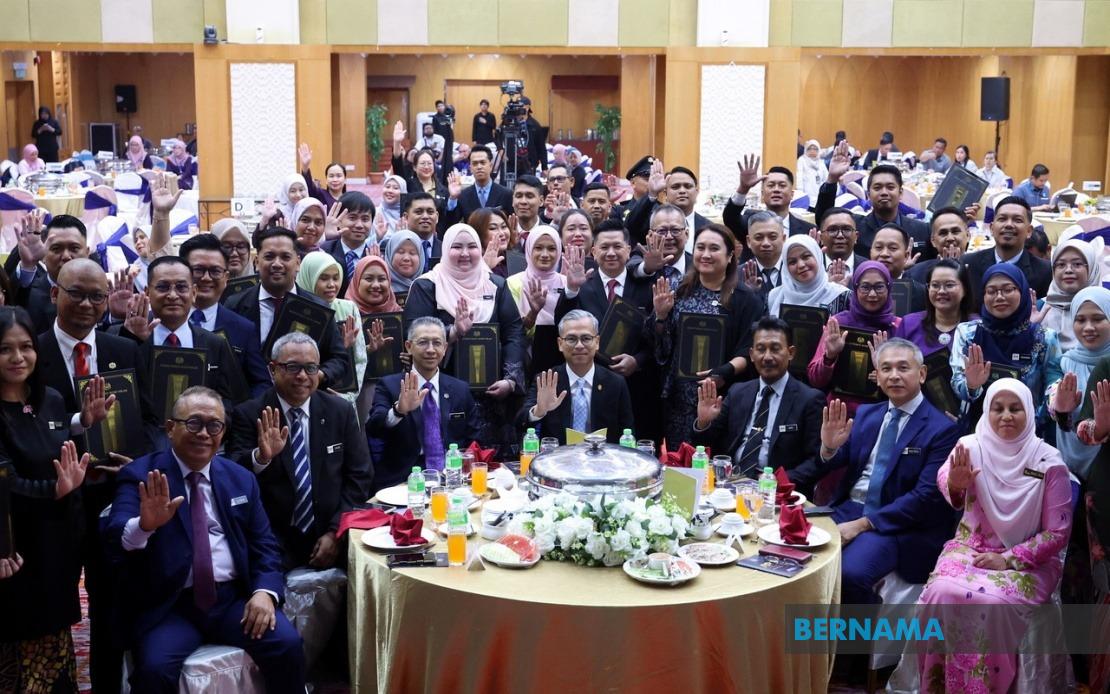 People's Economy Must Translate to Daily Benefits, Says Communications Minister Fahmi
