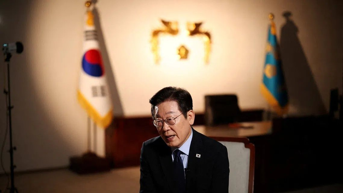 Lee Jae Myung backs four-year presidency with re-election option in South Korea constitutional push