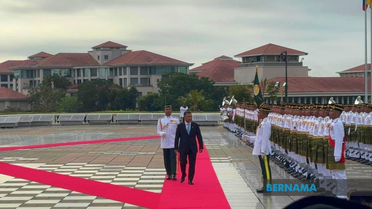 Bangladesh PM Tarique Rahman Accorded Ceremonial Welcome in Putrajaya