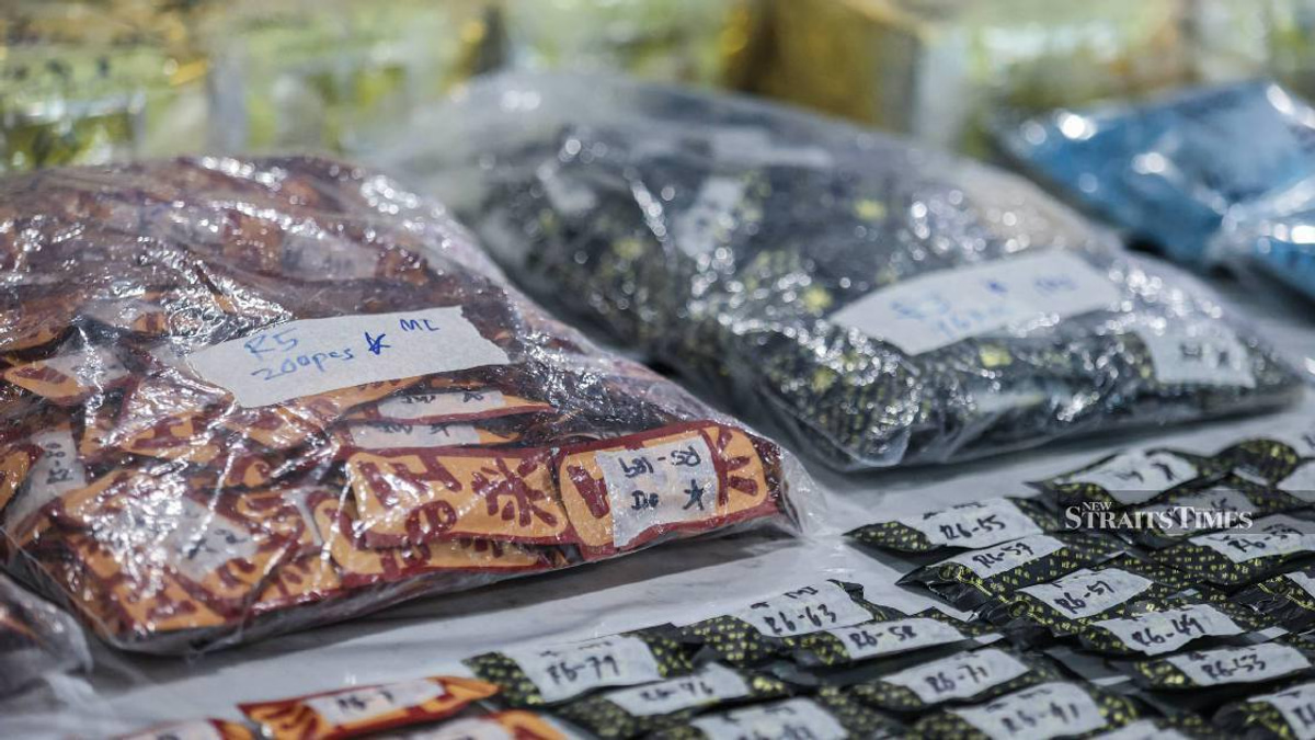 Two brothers busted in RM6.85mil drug smuggling attempt off Johor coast