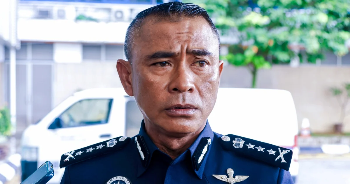 Two held after dramatic drug chase ends in KL crash