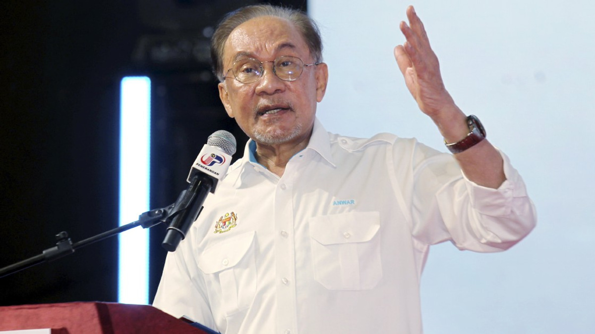 MACC Must Probe eFishery Deal Despite No Wrongdoing Signals, Anwar Says
