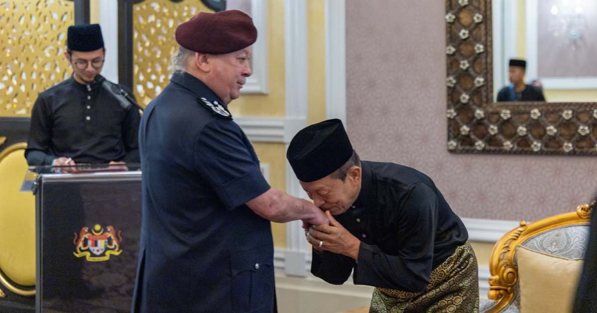 King Receives MACC Chief at Palace Audience