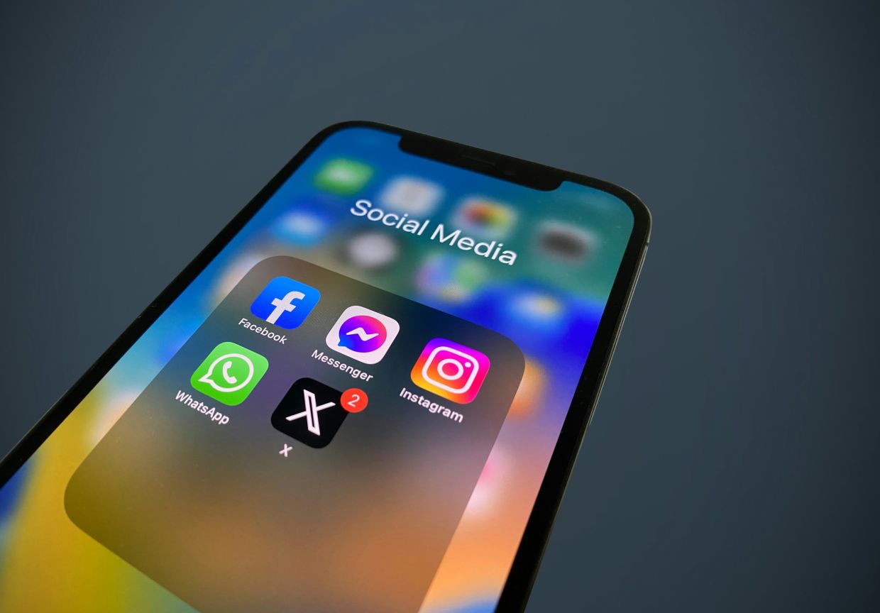 Mexico Weighs Balanced Approach to Safeguarding Children on Social Media