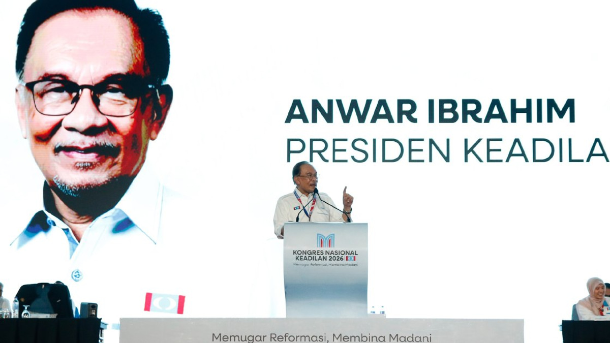 Anwar Stakes Out Middle Ground: PKR to Keep Coalition Bridges Open While Maintaining PH Loyalty