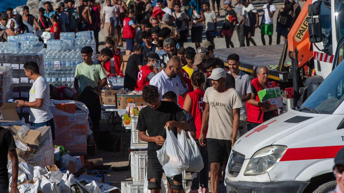 Spain's PM Pins Migrant Crisis Disinformation on Russia and Israel, Not Morocco