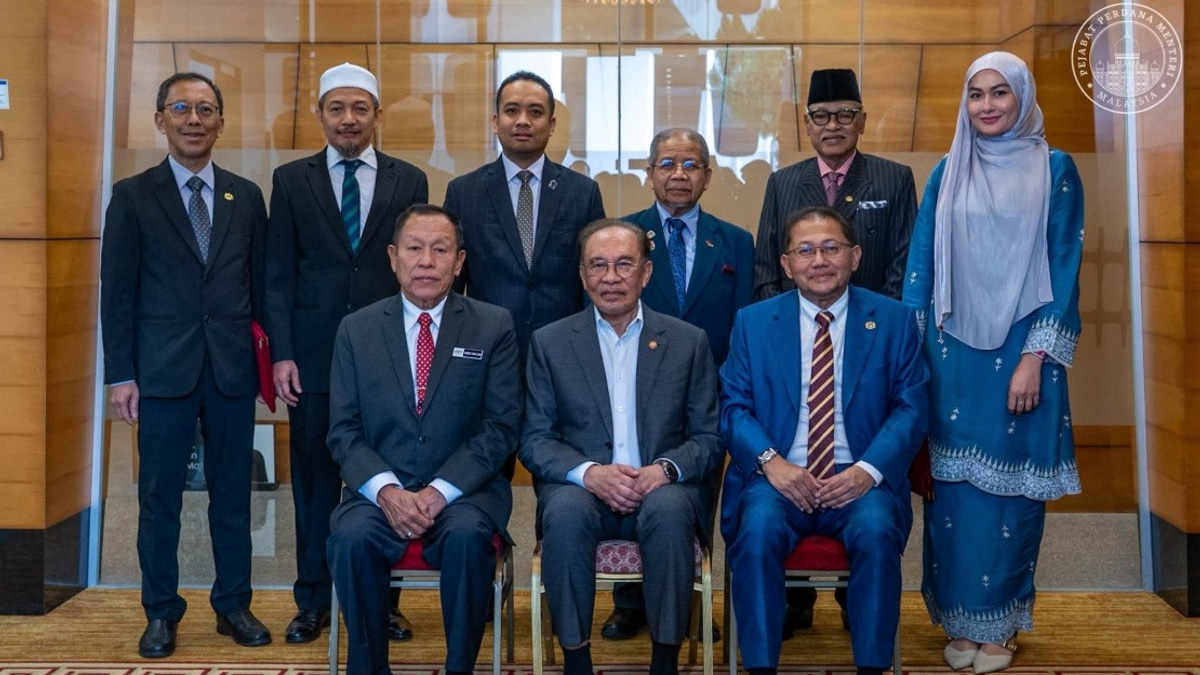 Combating Corruption Demands Whole-of-Nation Approach, Says PM Anwar