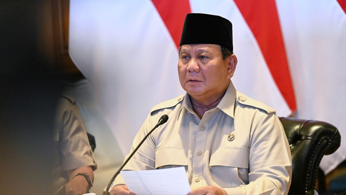 Prabowo's Approval Slumps to 51% as Extended Honeymoon Period Ends