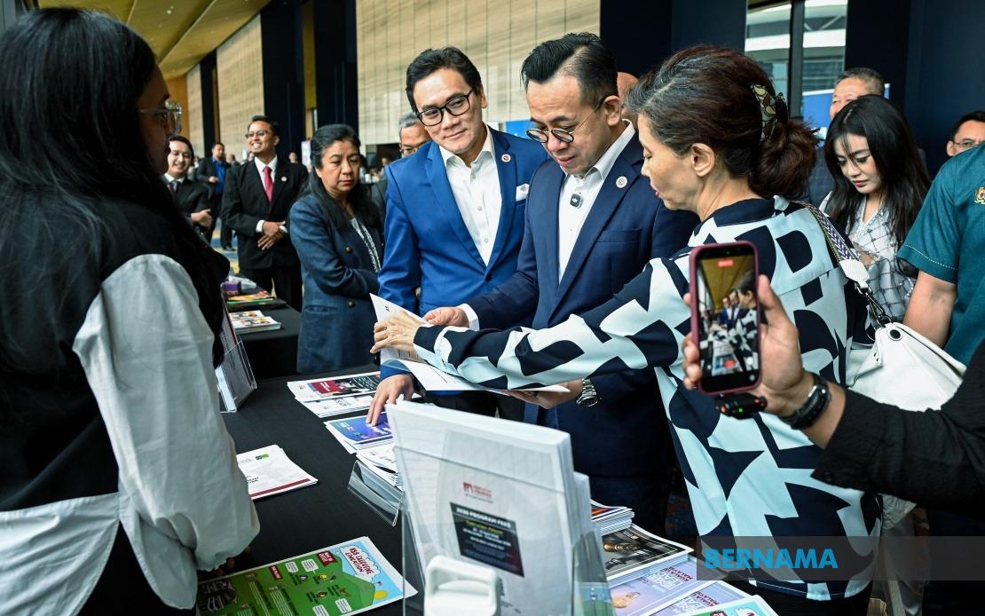 Malaysia Must Shift From Making Products for Others to Creating Its Own Brands, Says Entrepreneur Minister