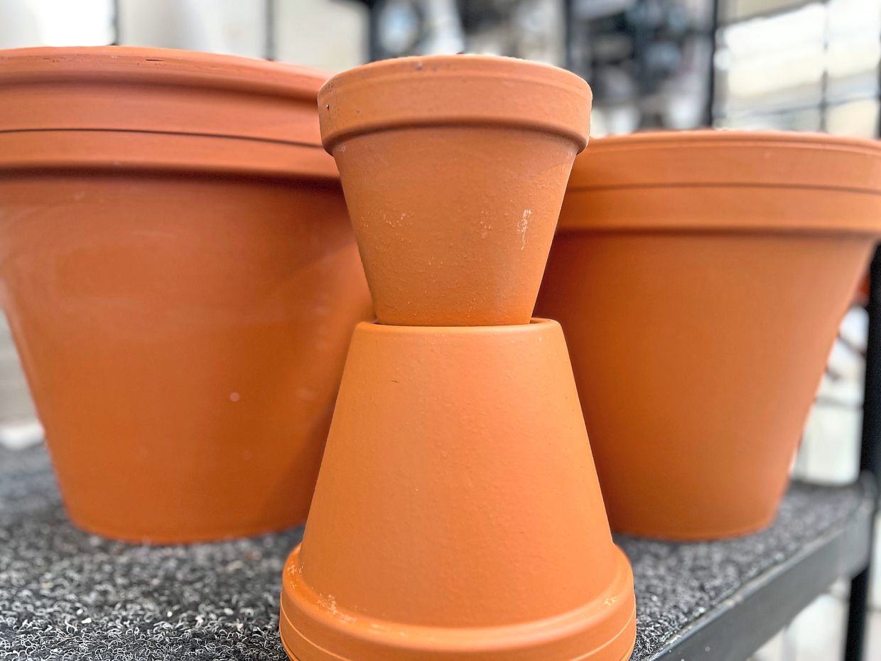 Gardeners in Southeast Asia Take Steps to Keep Microplastics Out of Their Soil
