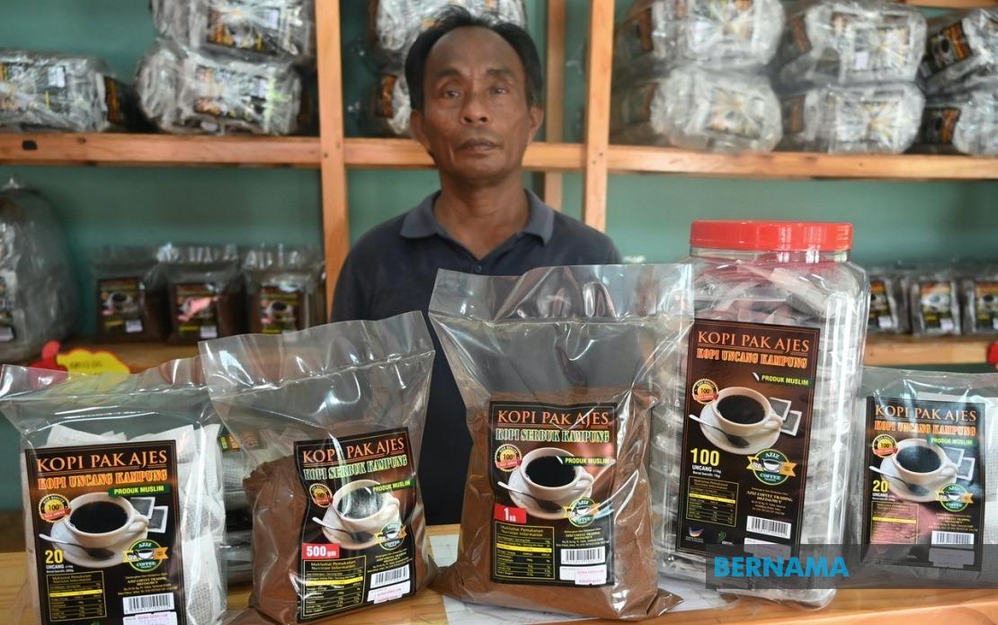 Johor Election Fuels Coffee Business Boom for Veteran Entrepreneur Pak Ajes