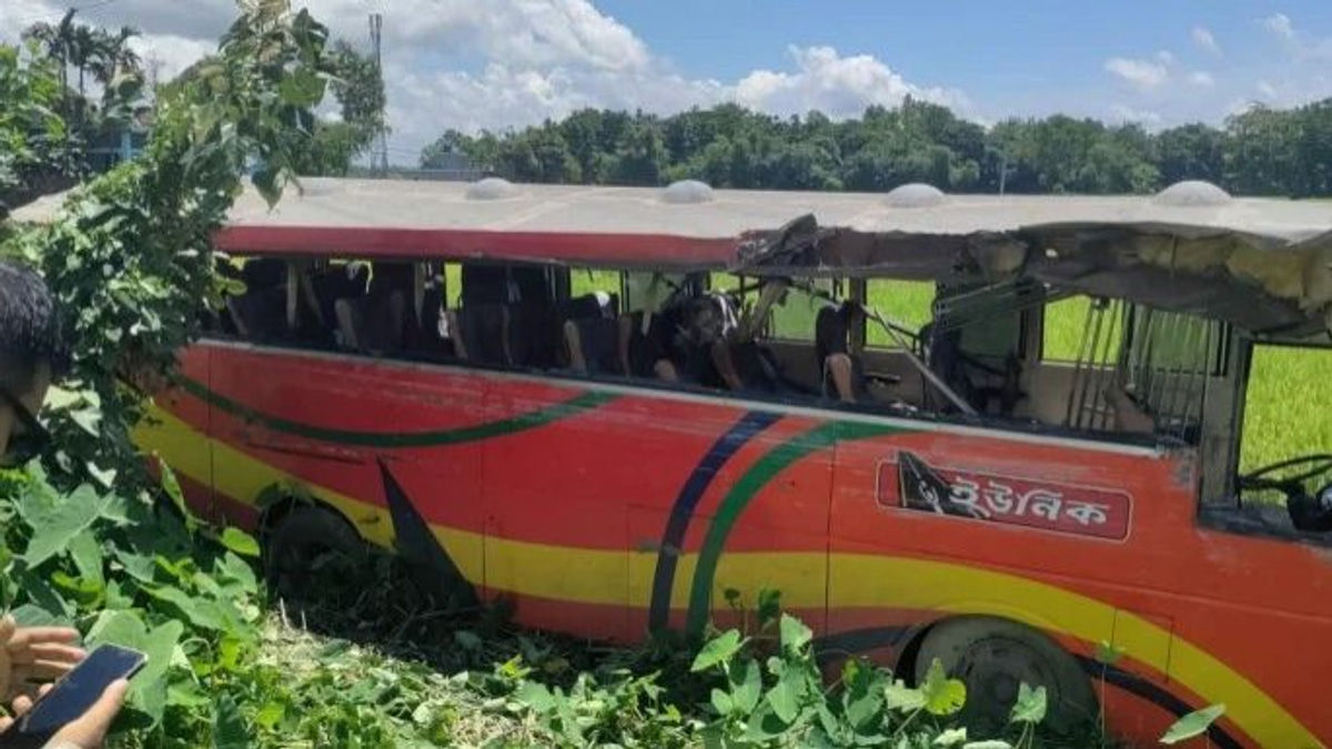 Eight killed in head-on bus collision in Sylhet region