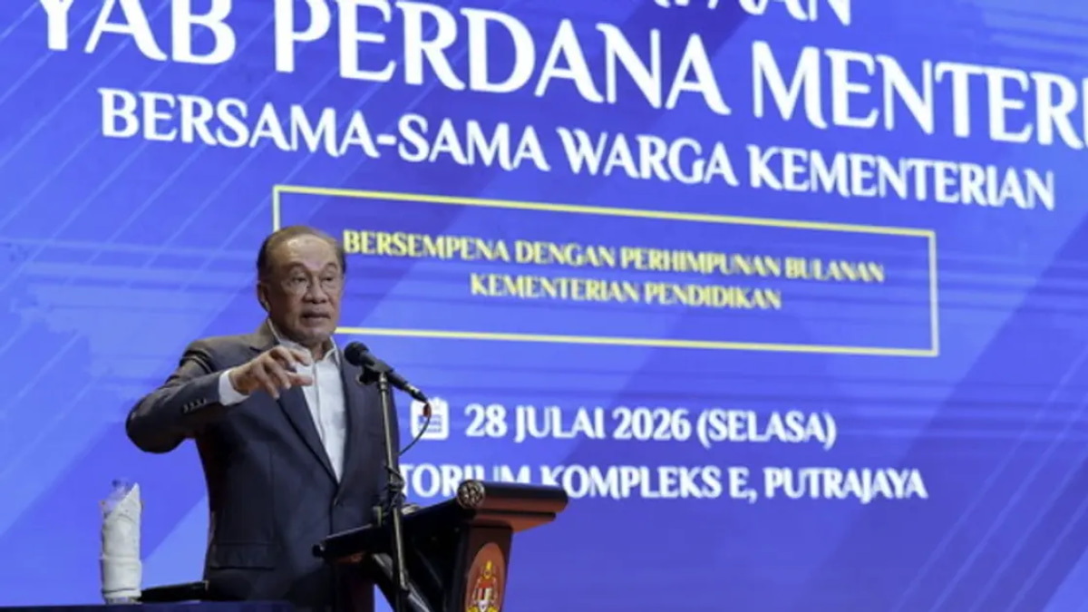 Form 6 Remains Under Education Ministry's Purview, Anwar Confirms
