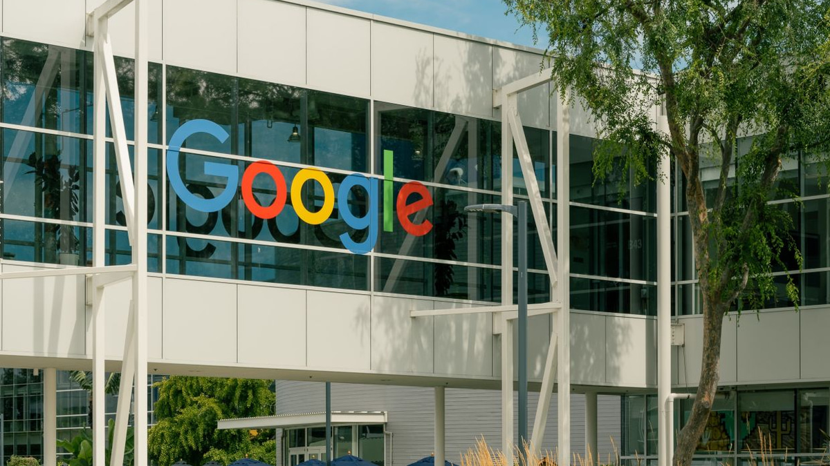 EU Fines Google US$1bil for Abusing Search Engine Dominance, Escalating Tech Tensions