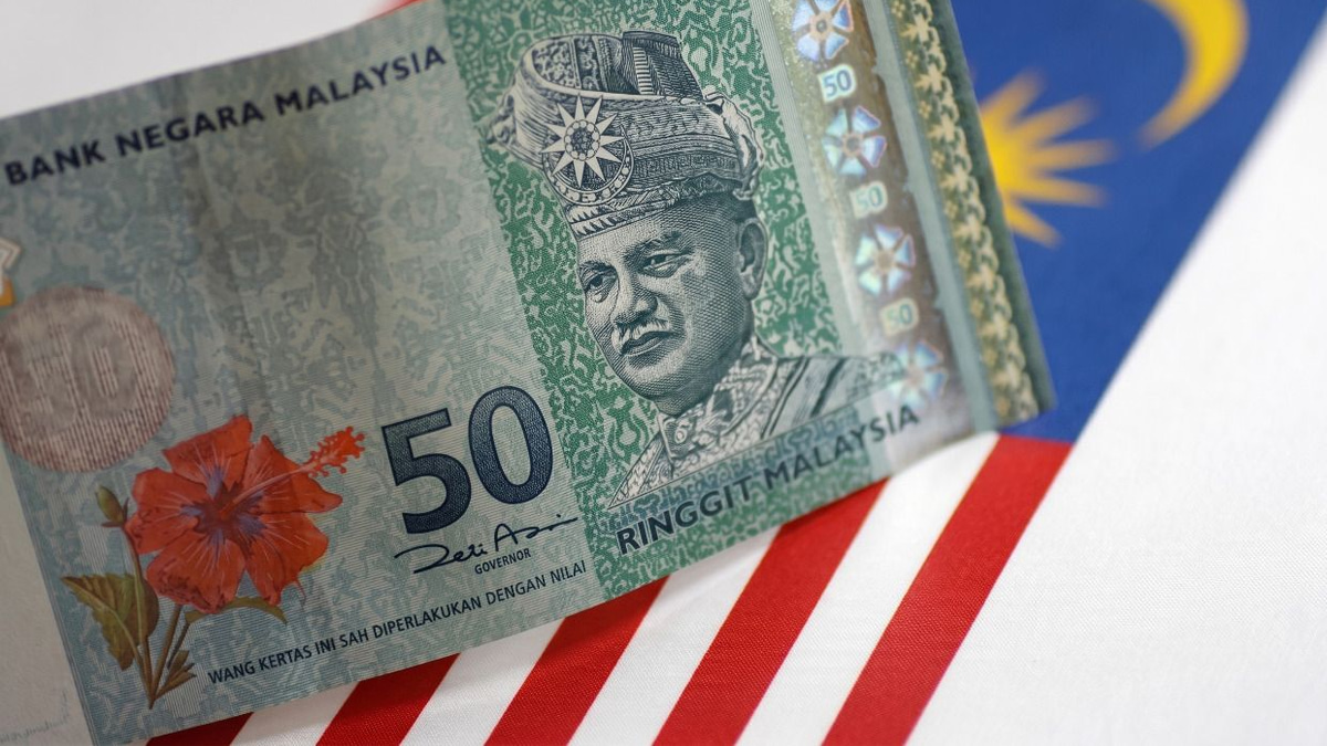 Ringgit Set for Recovery as Malaysia Tightens Capital Flow Measures
