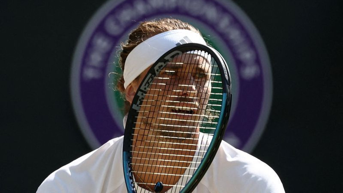 Zverev ends Fritz curse to advance to maiden Wimbledon semi-final