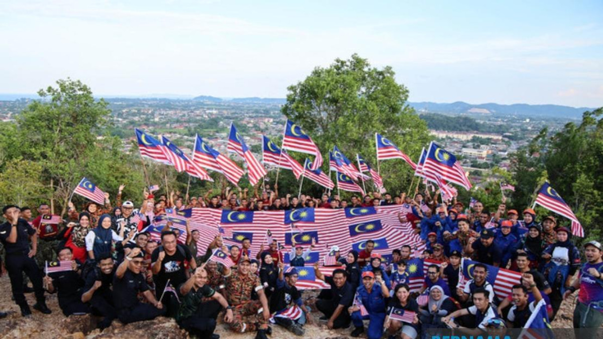 300 Personnel and Media Join Patriotic Summit Event in Terengganu