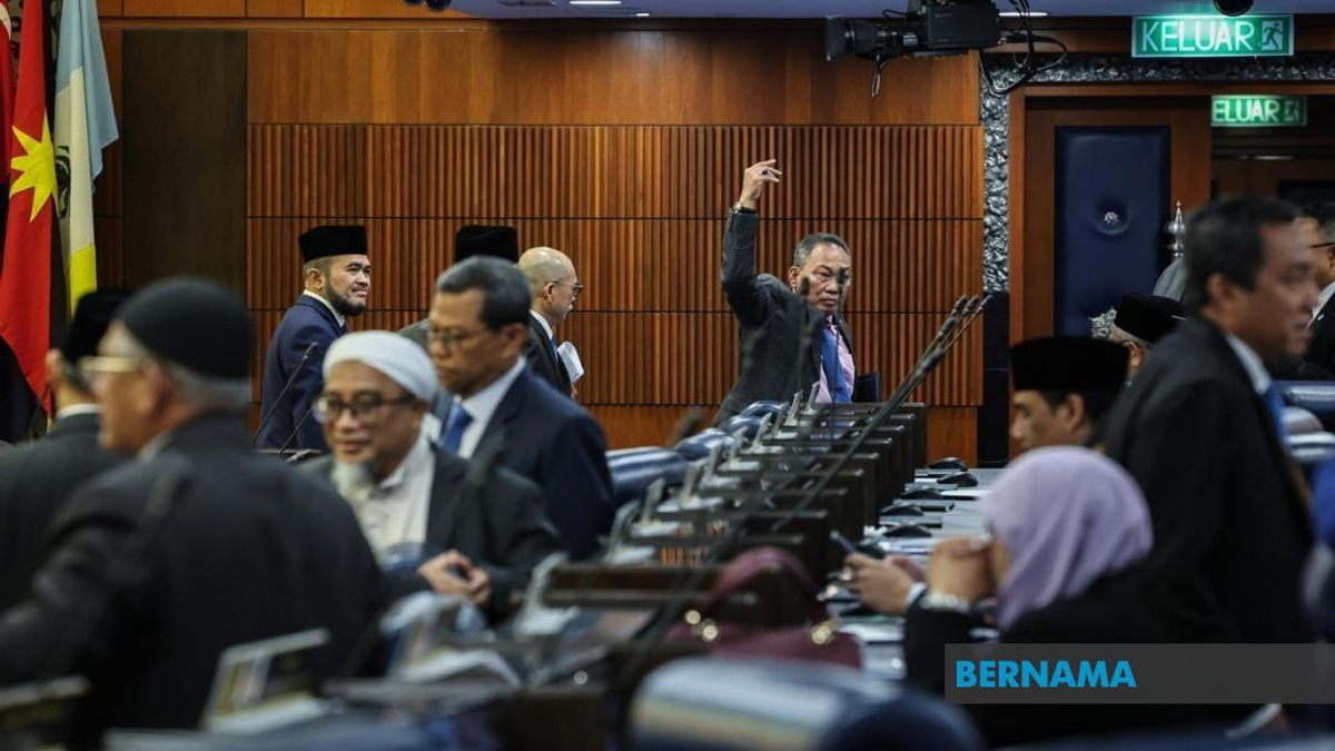 Opposition Boycott of Tabung Haji Debate Weakens Parliamentary Oversight, Experts Warn